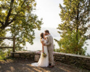 Ritratto fotografico sposi al Castello di Vezio sul Lago di Como
