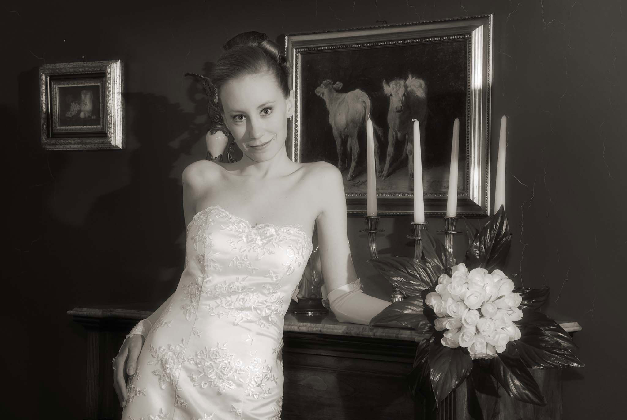 fotografo-matrimonio-taormina-fine-art-8779 Ritratto della sposa a Taormina. Fotografia fine art in bianco e nero realizzata da Marco Terranova.